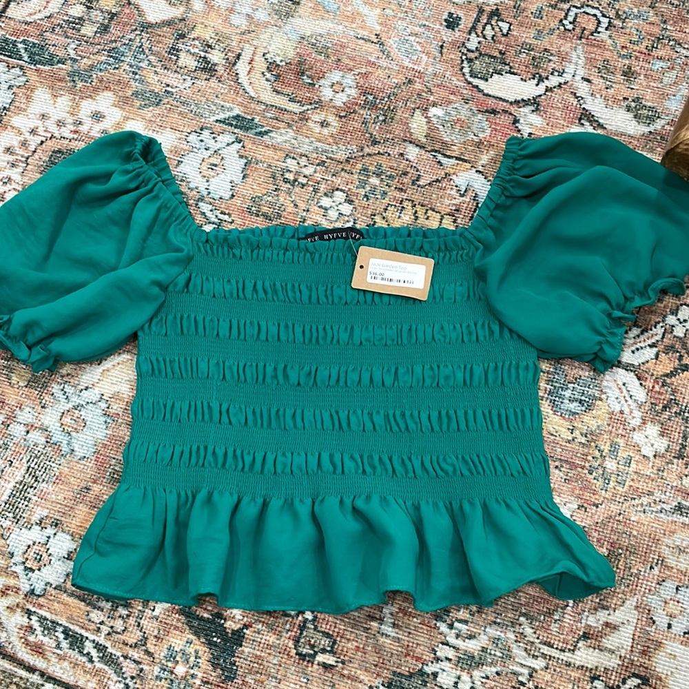 Puff sleeve jade top